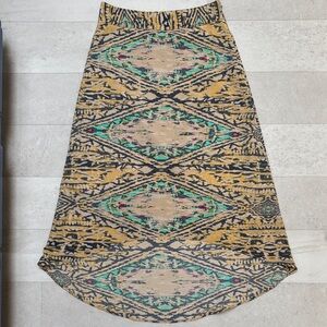 The Limited Geometric Print midi skirt